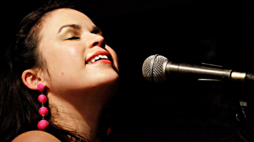 Champian_Fulton_singing