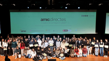 Foto grupal lliurament de premis 3a edició AMIC-Directes(1)